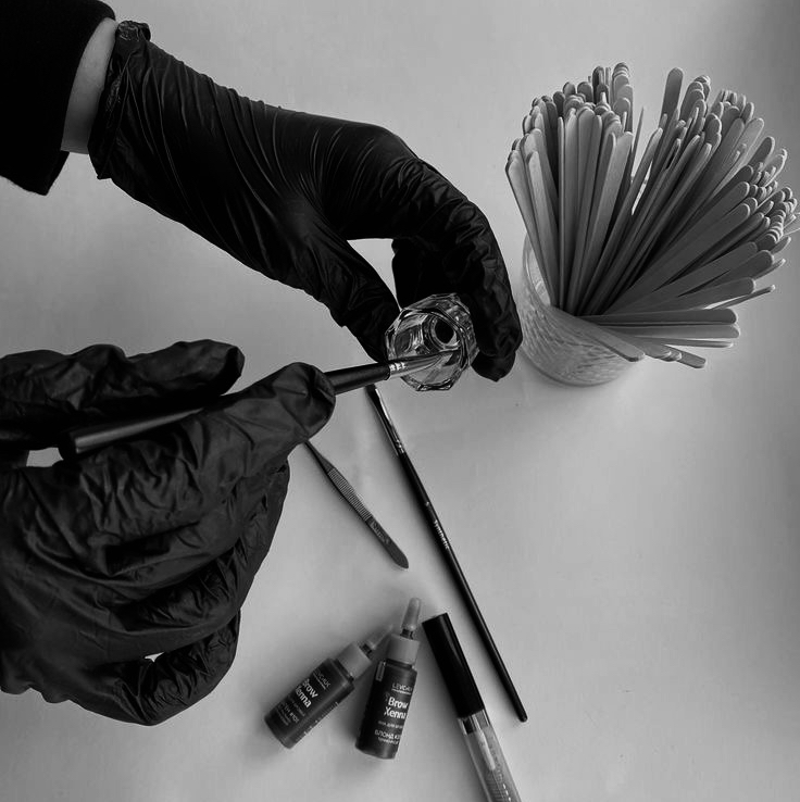 Долговременная укладка бровей