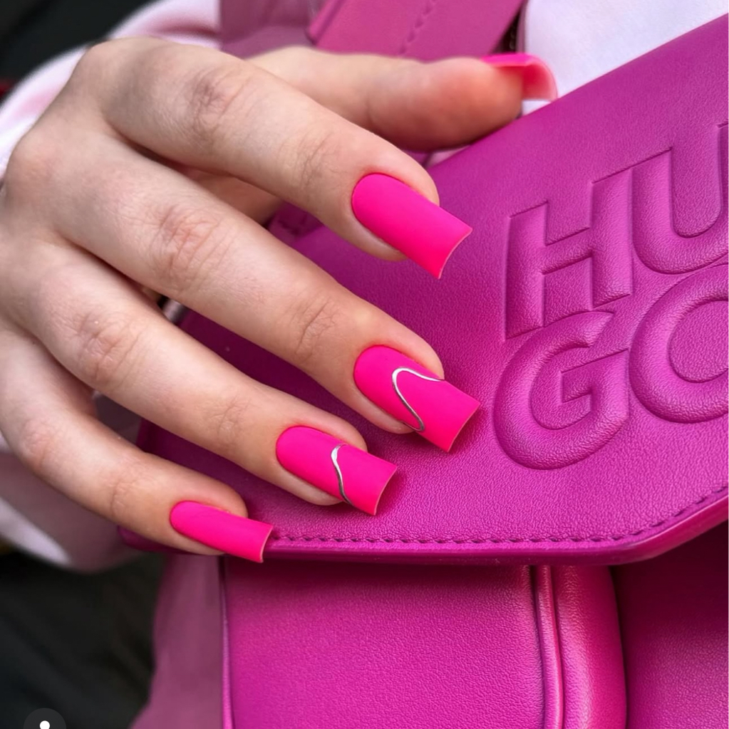 Маникюр с покрытием гелем