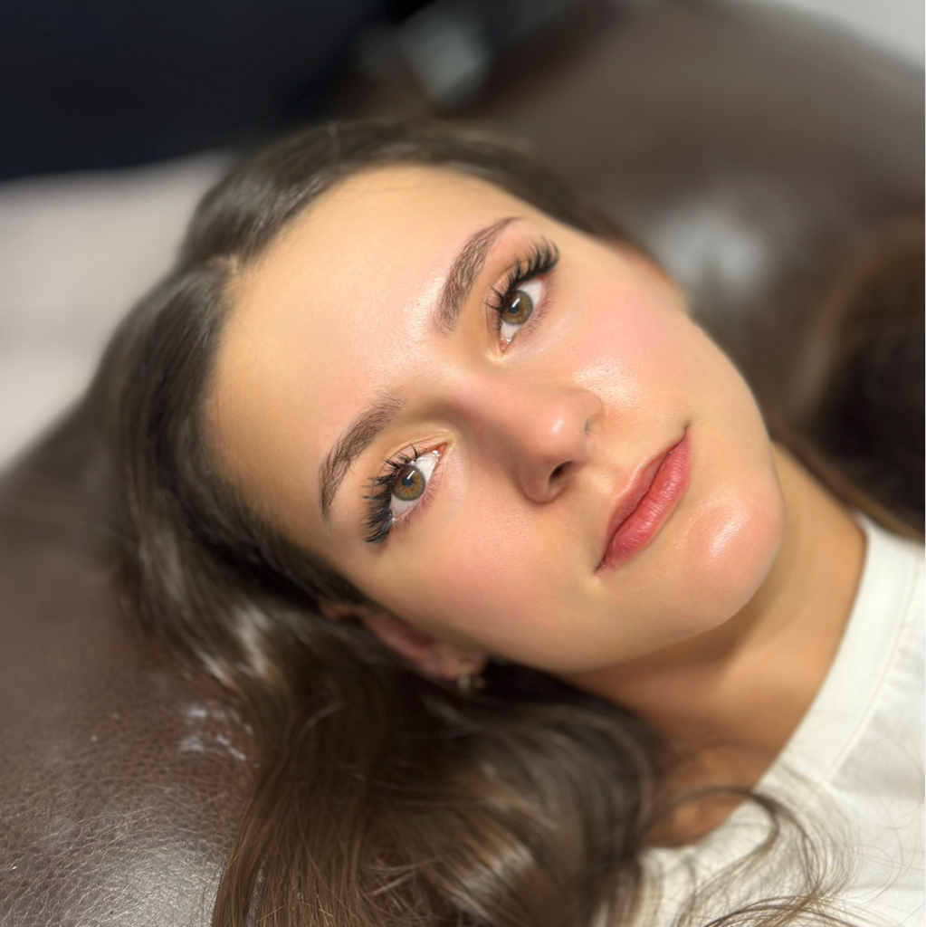 Знакомство с мастером. 
Любое наращивание до 3D от мастера