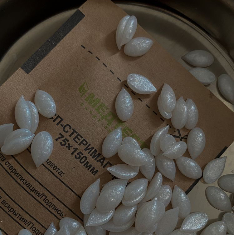 Коррекция бровей