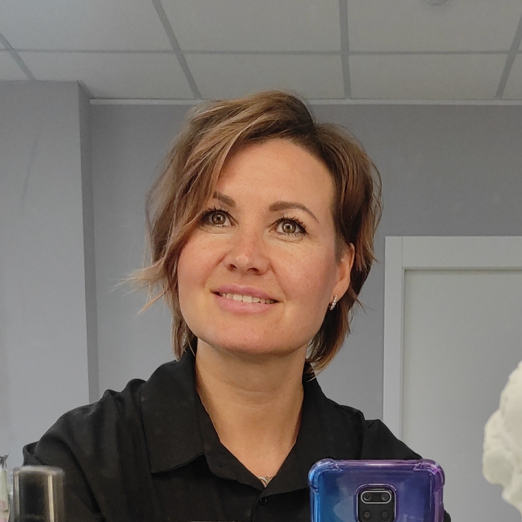 Шиврина Анна(принимает на Старых большевиков,3в)