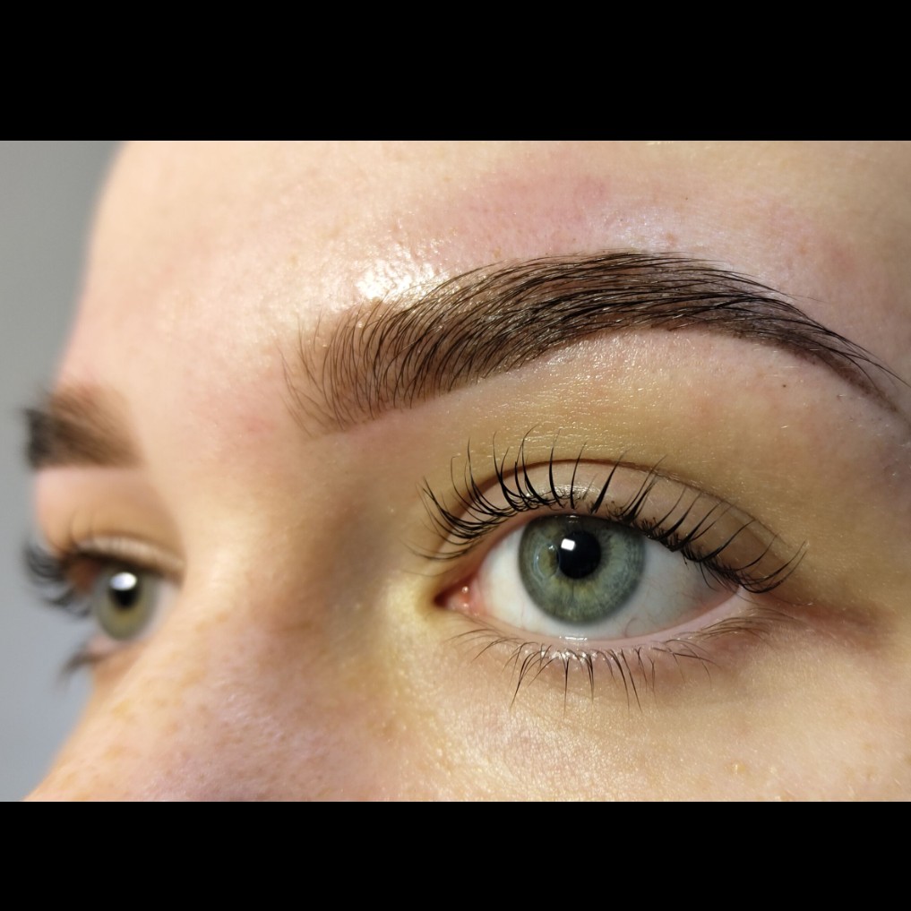 Комплекс: Оформление бровей+Ламинирование и окрашивание ресниц