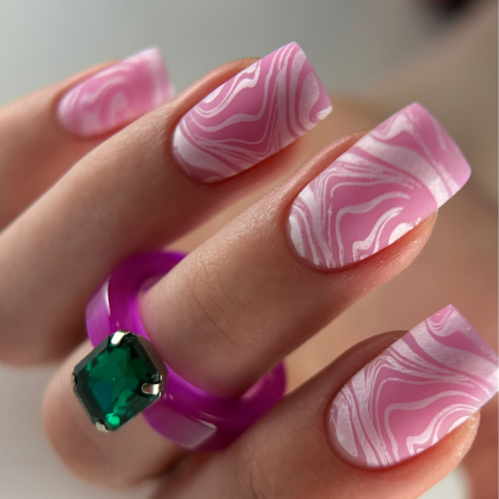 Manicure + Nail Fill M ( Medium)