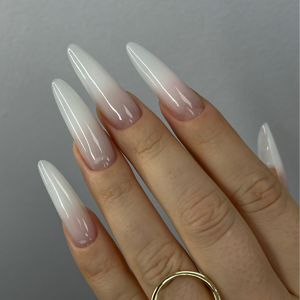 Наращивание ногтей