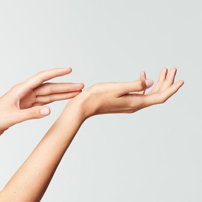 Руки до локтя