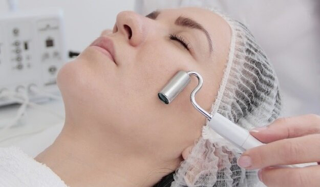 Комплексный уход с аппаратной биоревитализацией