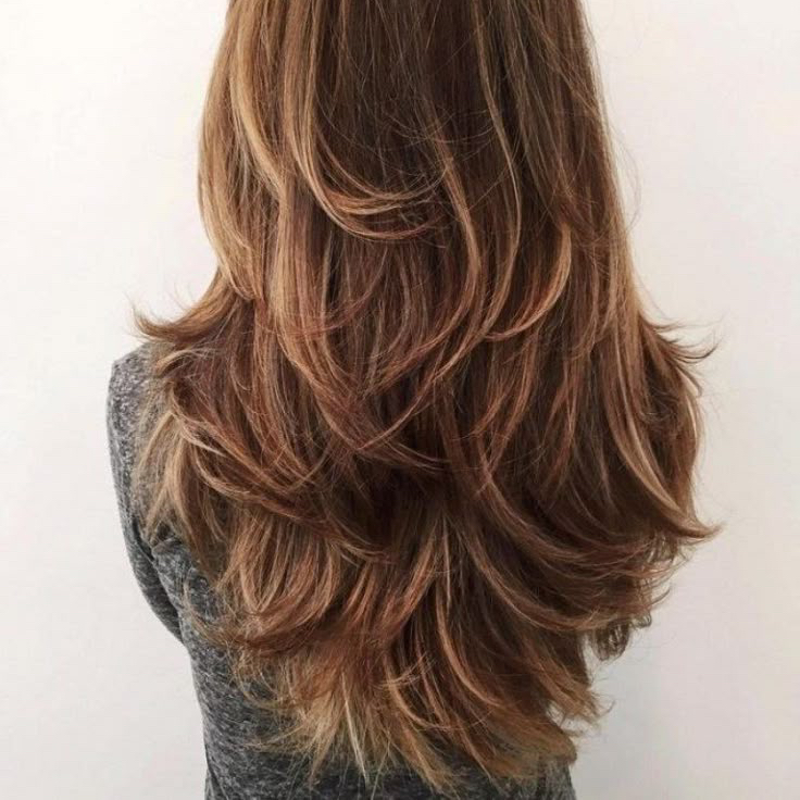 Стрижки женская ниже лопаток