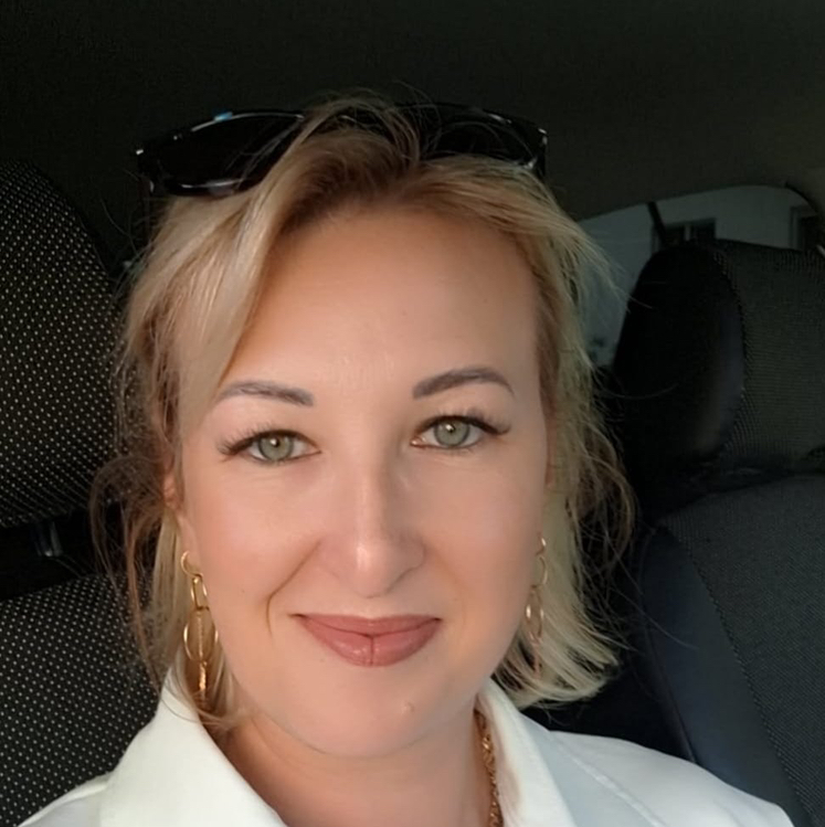 Марина Кукарова