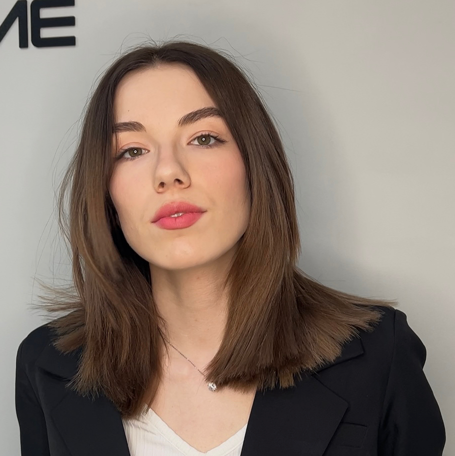 Окрашивание в 1 тон + уход (СРЕДНЯЯ ДЛИНА)