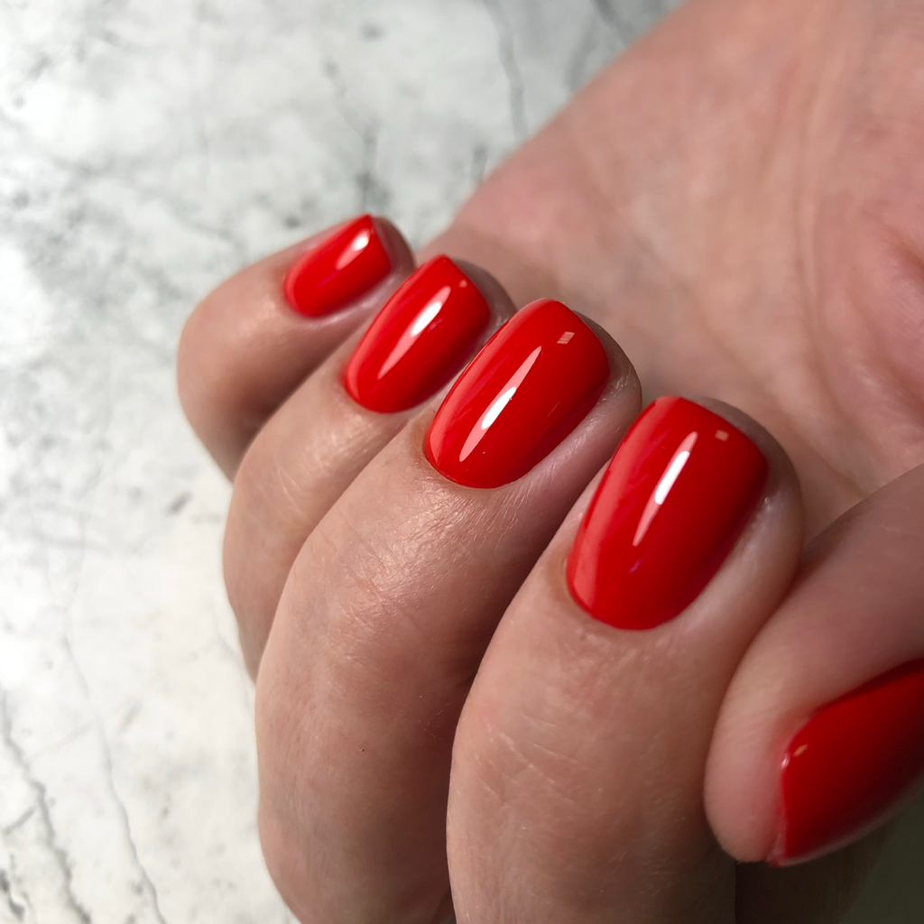 Маникюр с гель-лаком