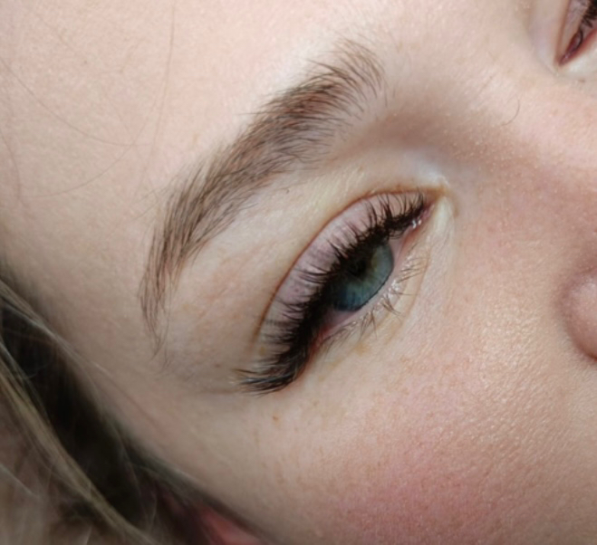 Наращивание ресниц 2,5д