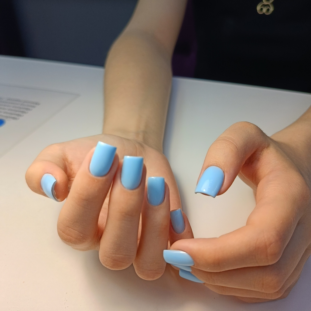 Маникюр с покрытием гель-лак