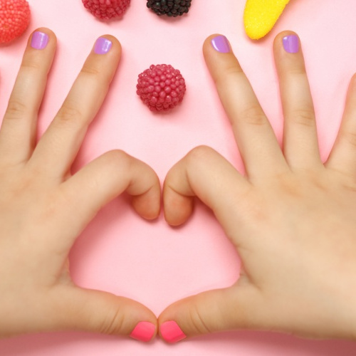 Детский маникюр