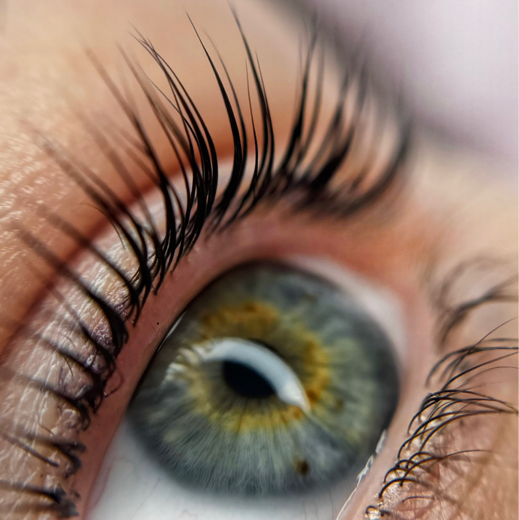 Коллагенирование ресниц