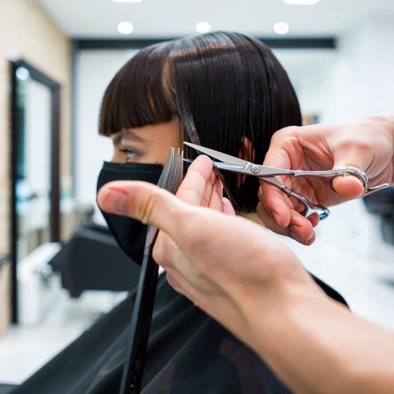 Первичная стрижка челки