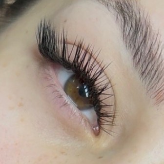 LED-наращивание ресниц 3Д