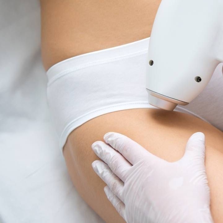 1.Глубокое бикини