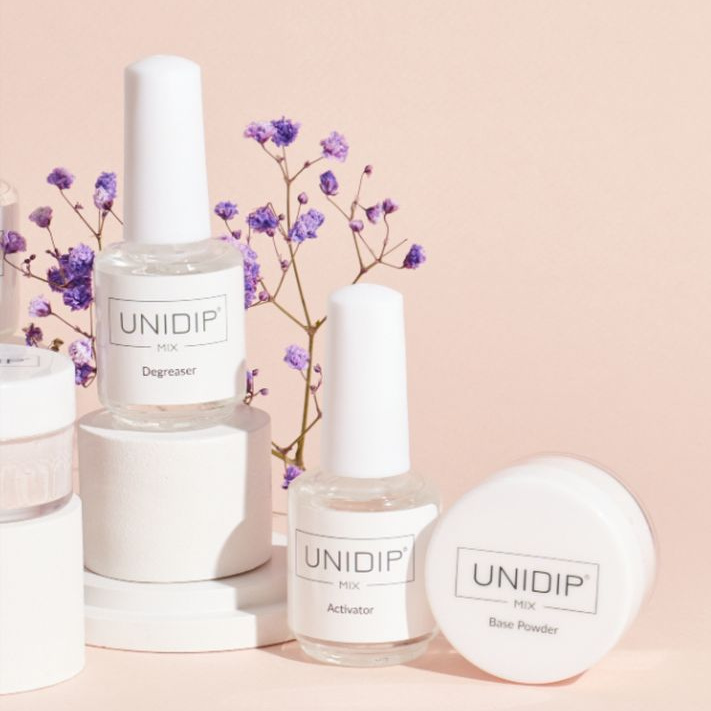 Маникюр с покрытием дип-пудрой