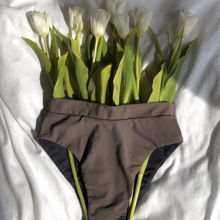 Депиляция  воском классическое бикини