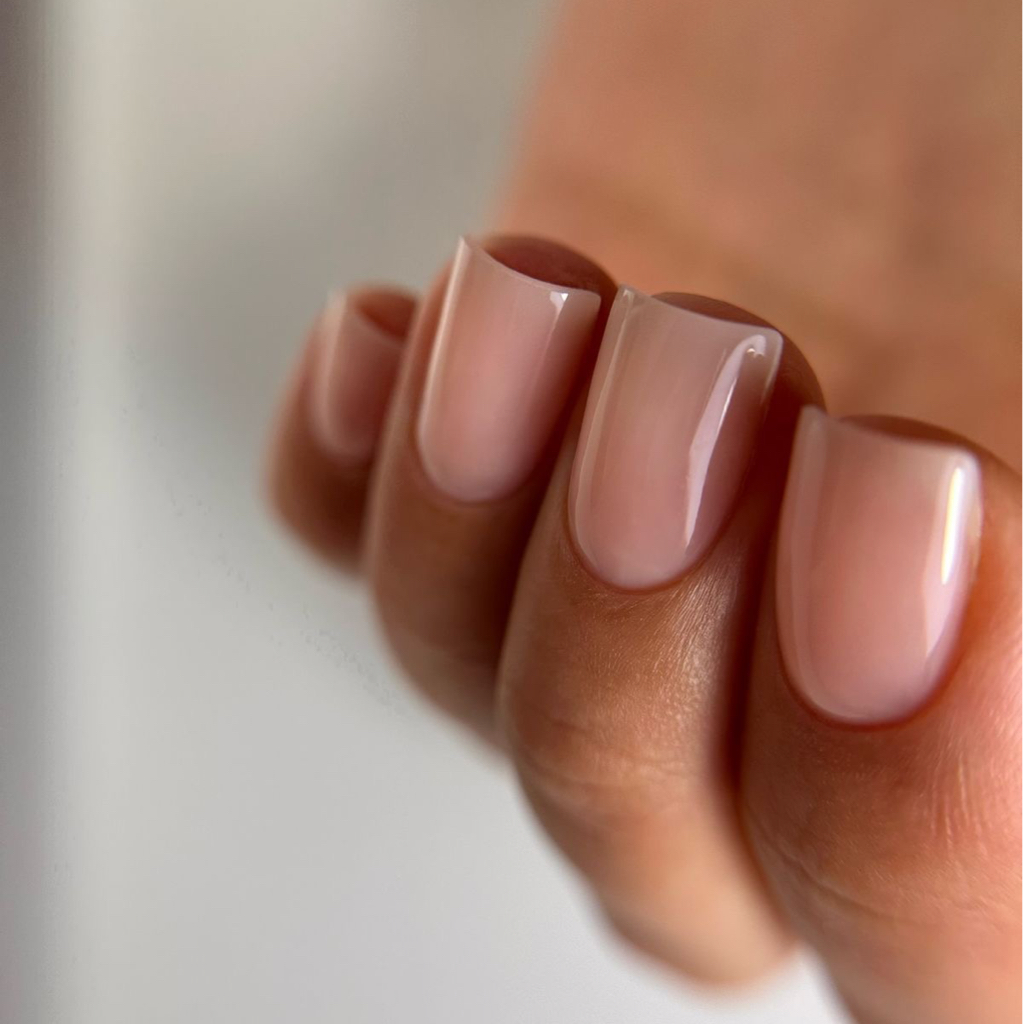 Экспресс-покрытие (покрытие базой на короткие ногти БЕЗ дизайна) за 1 час=8000 тг. Топ мастер 1 категории