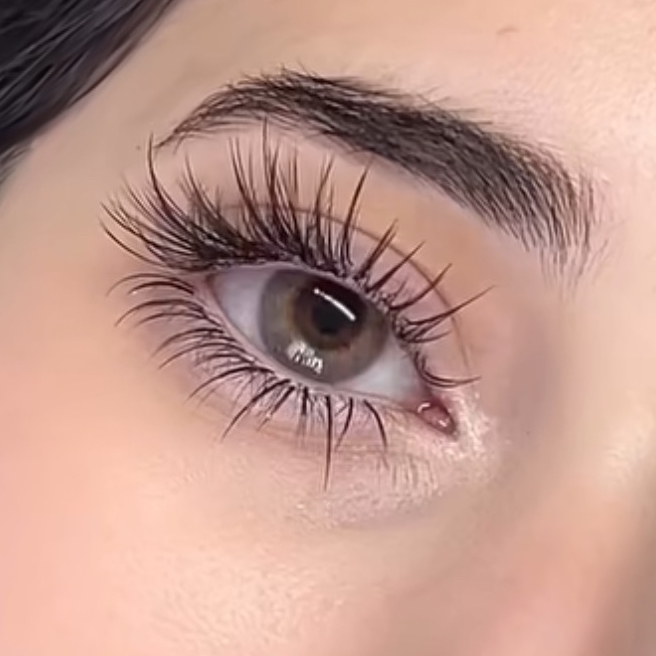 Наращивание нижних ресниц