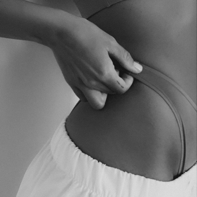 КОМПЛЕКС ДЕПИЛЯЦИЯ: глубокое бикини +голени/бедра