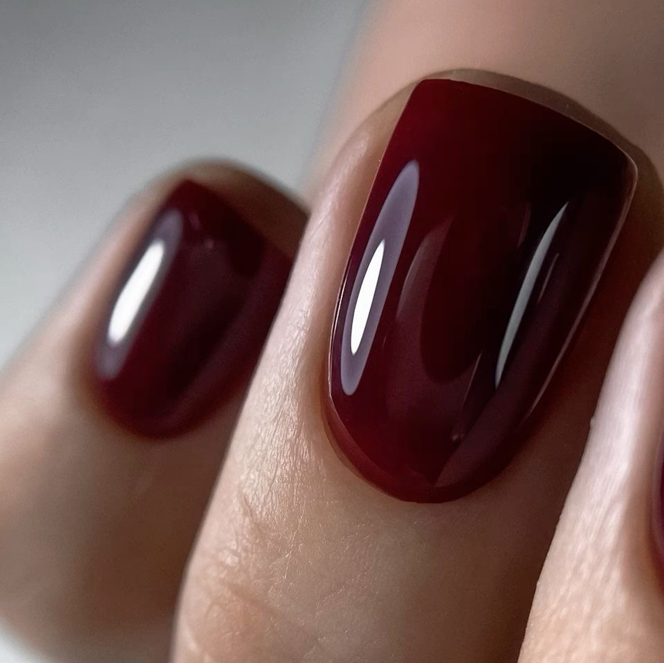 Снятие + маникюр + покрытие + укрепление = 9500 тг (ремонт / сложные дизайны оплата отдельно)