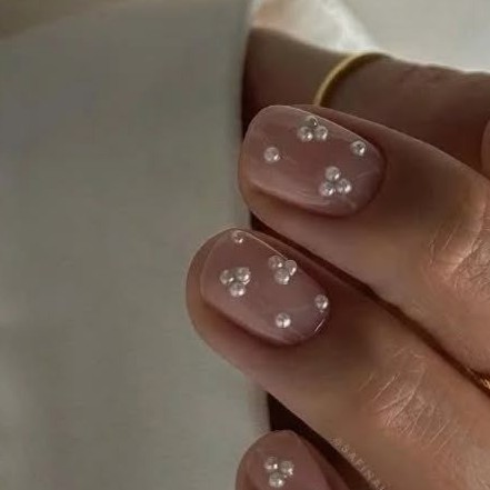 Дизайн (1 ноготок): стразы, рисунки,  аэрография