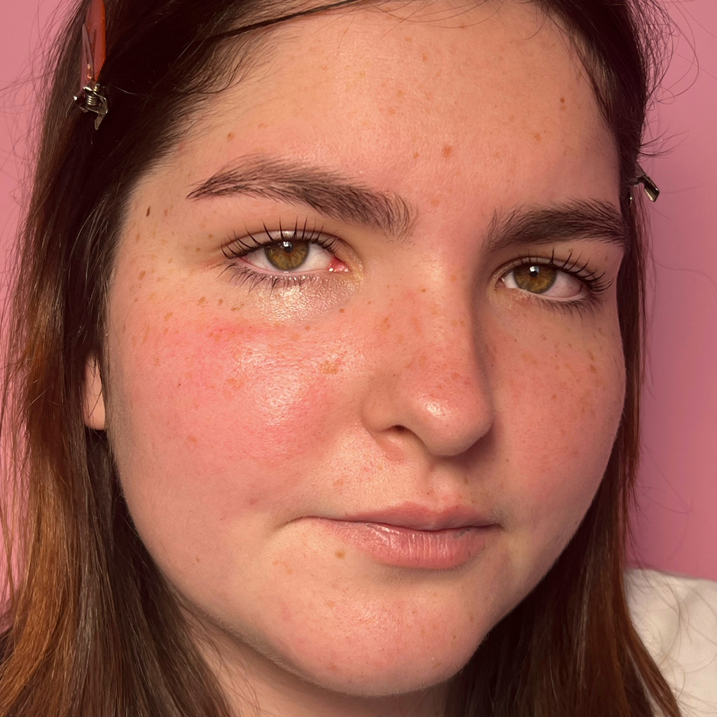 Коррекция бровей (воск/пинцет)