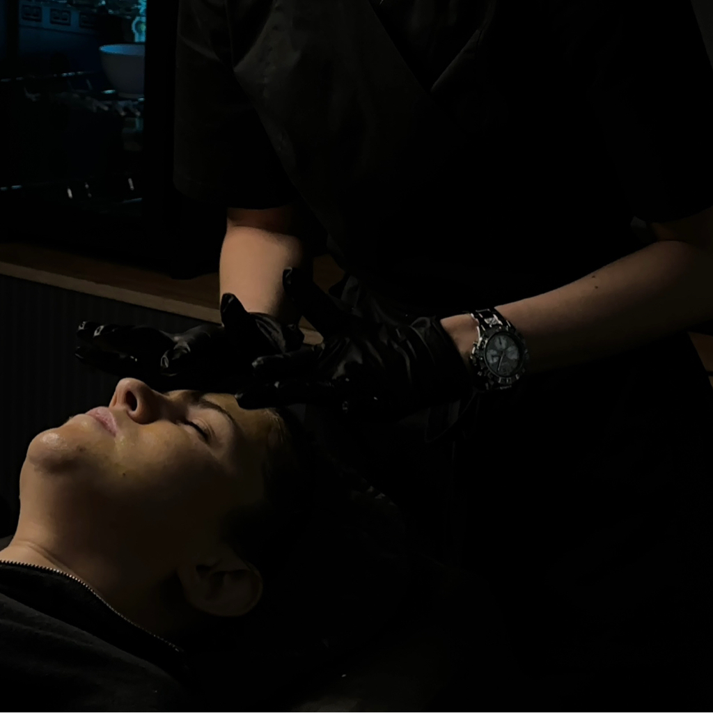 Срединный пилинг лица