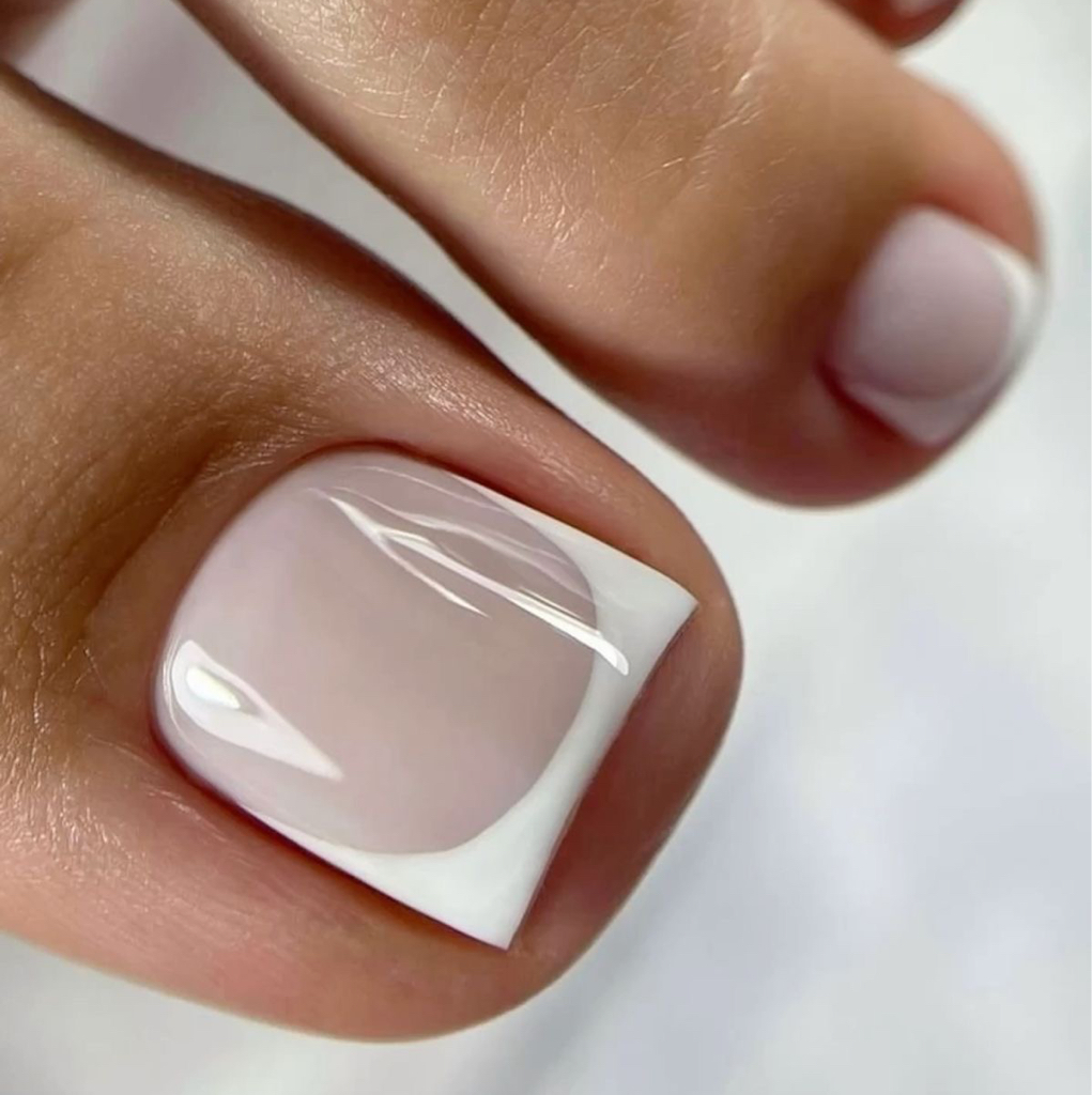 Педикюр SMART/Classic + покрытие = 10.000 тг  TOP-мастер 2 категории