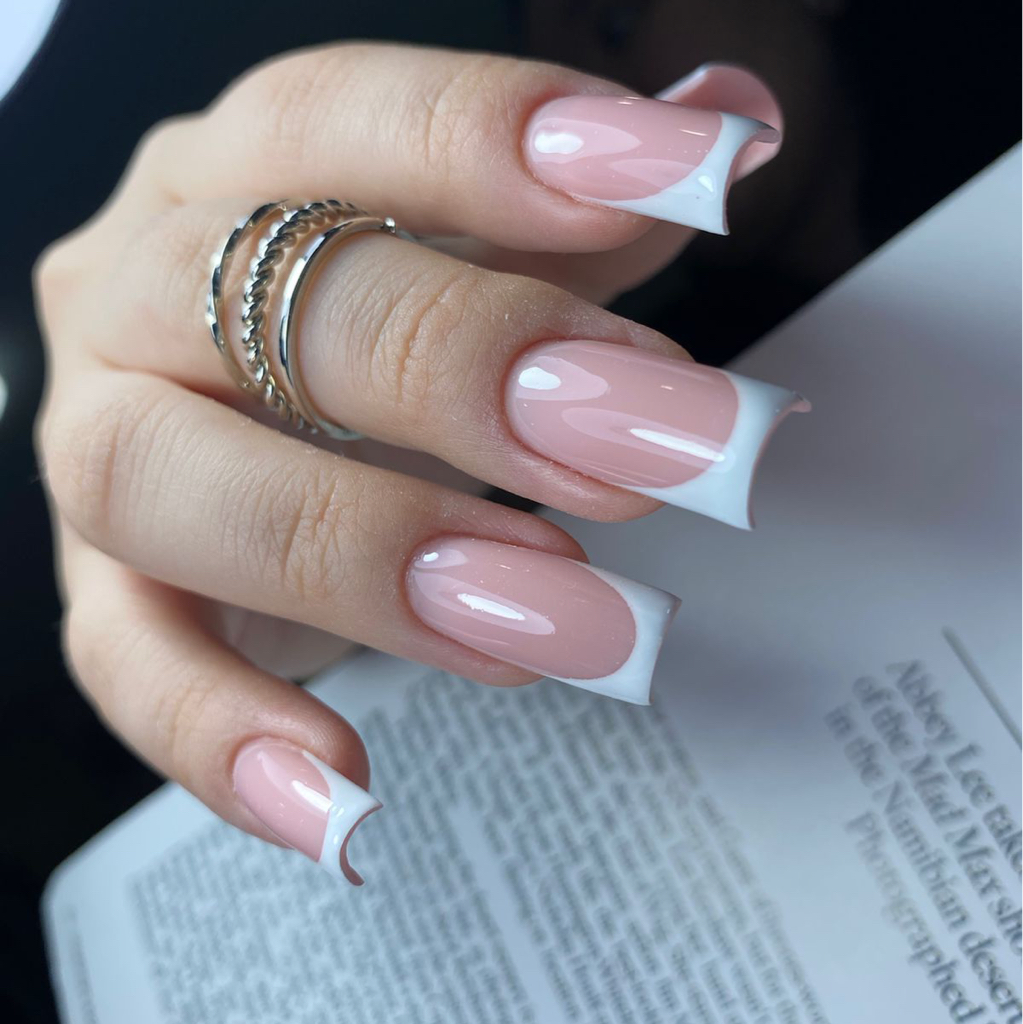 Снятие + маникюр + покрытие = 8500 тг (ремонт /сложные дизайны оплата отдельно)