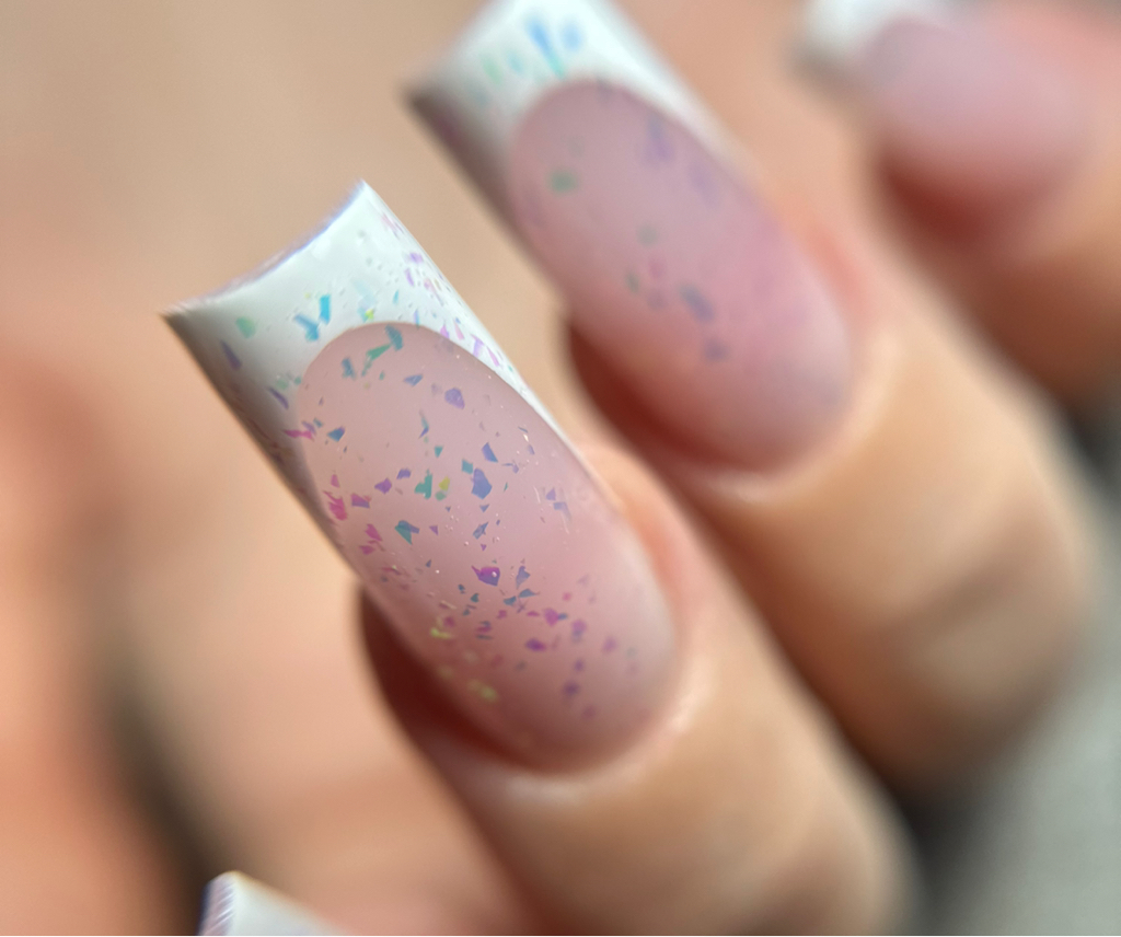 Наращивание ногтей длина более 4 + комби-маникюр + покрытие гель-лак