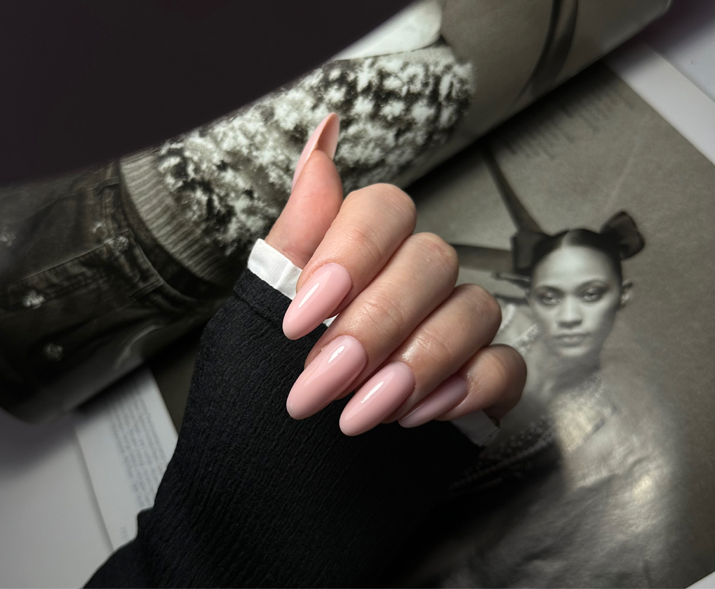 Коррекция нарощенных ногтей (длина до 4) + комби-маникюр + покрытие гель-лак