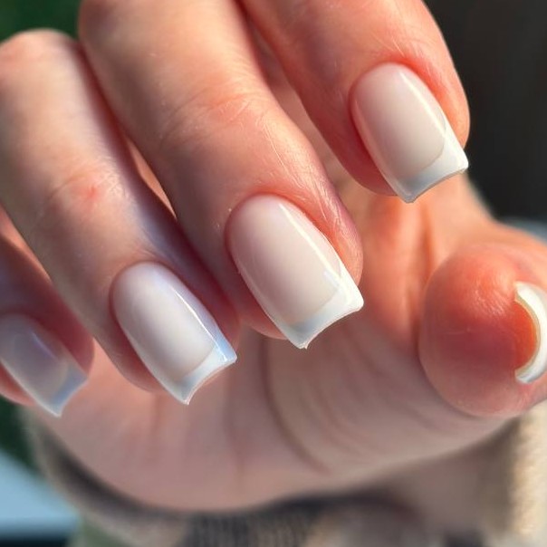 Маникюр+покрытие френч