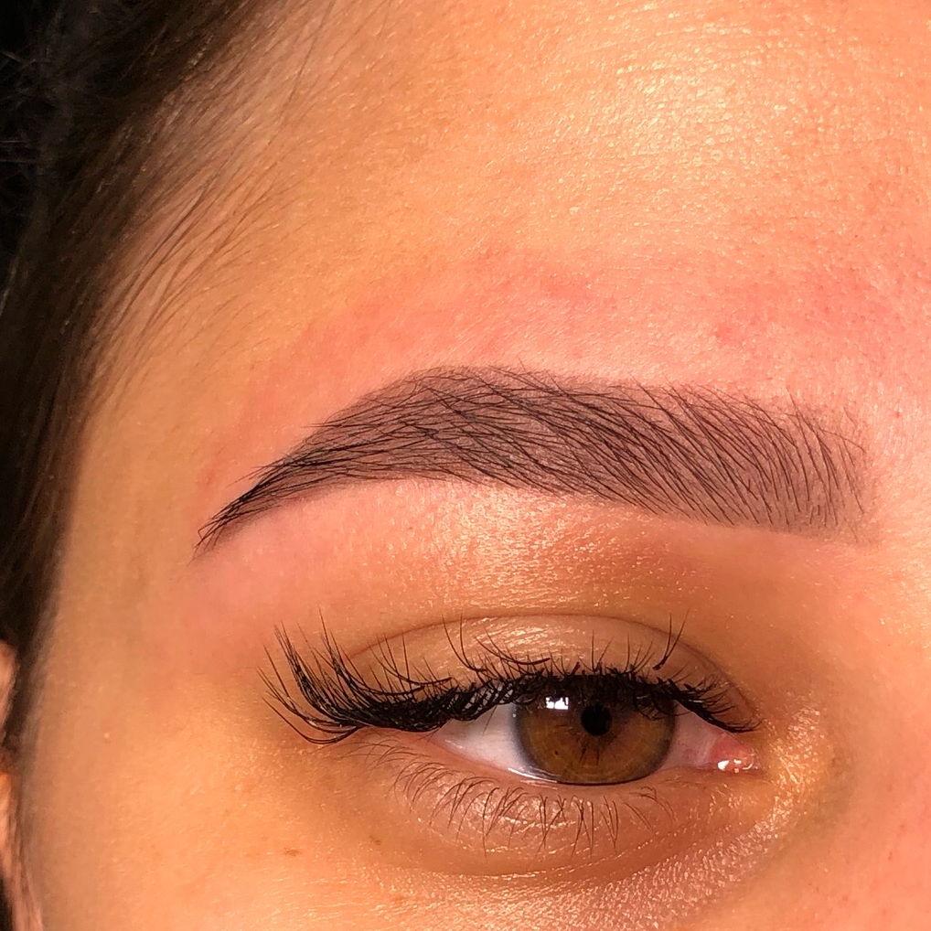 Оформление и окрашивание бровей