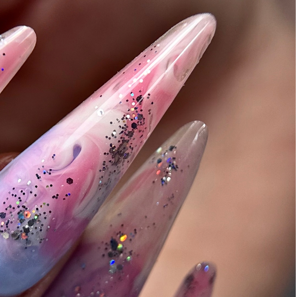 Наращивание ногтей с дизайном