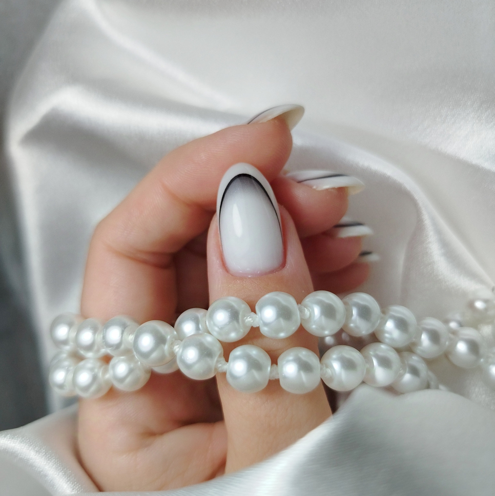 Маникюр+ укрепление +френч