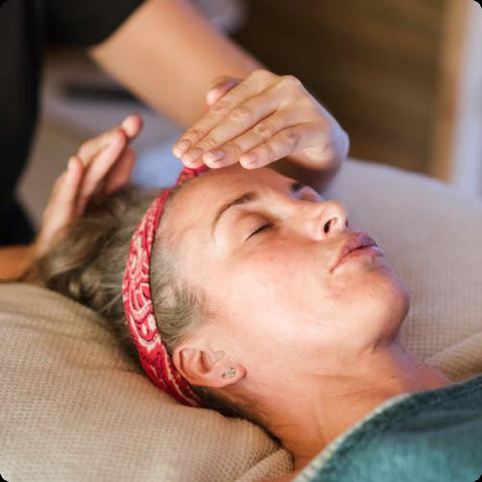 Прикосновение нежности (60 мин) - массаж лица с элементами гимнастики