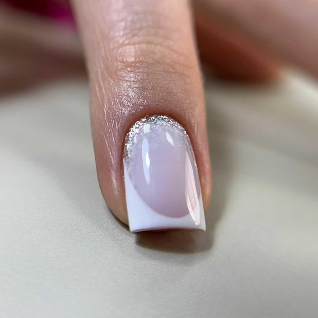 Французский маникюр