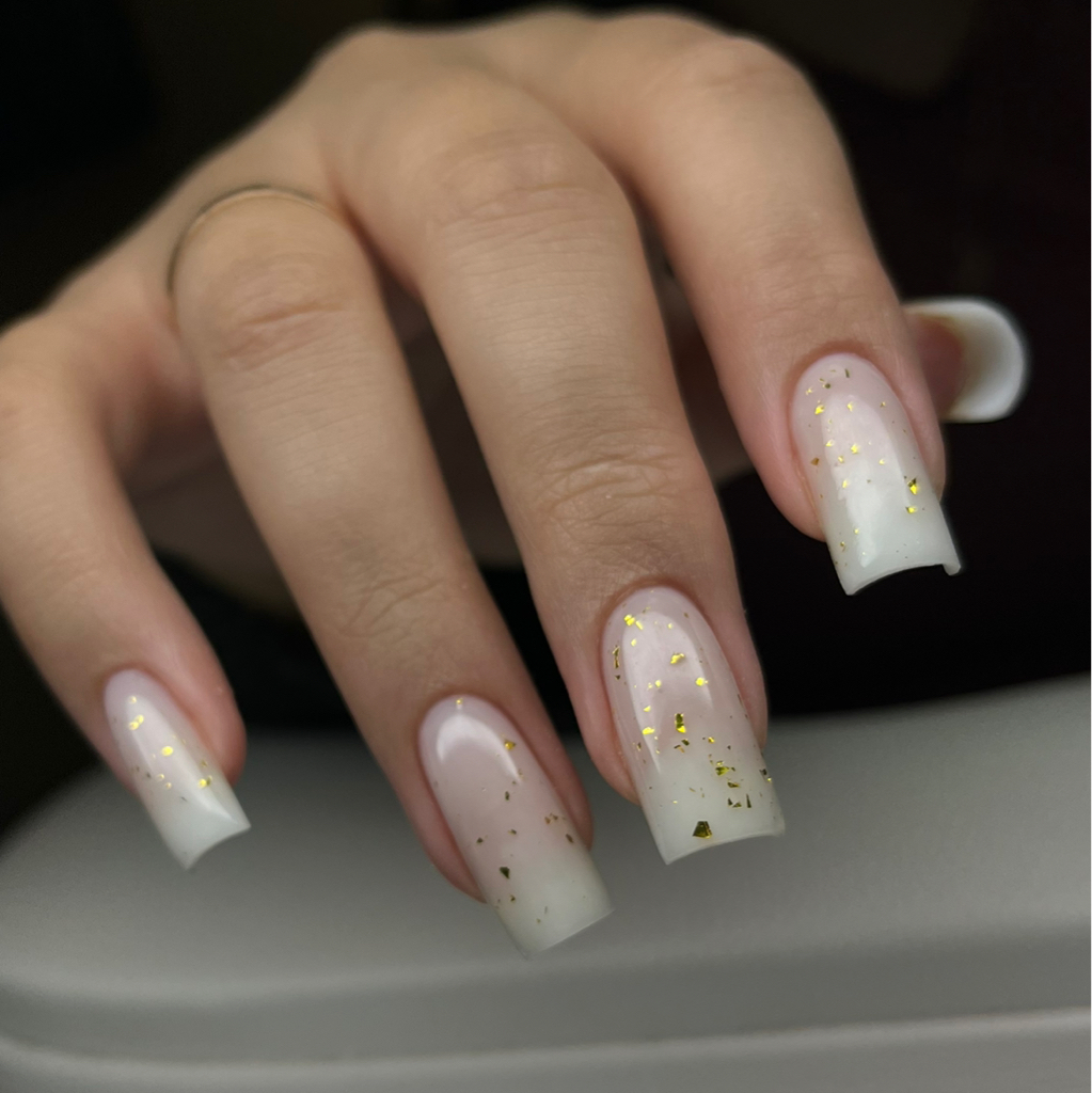 Наращивание ногтей М