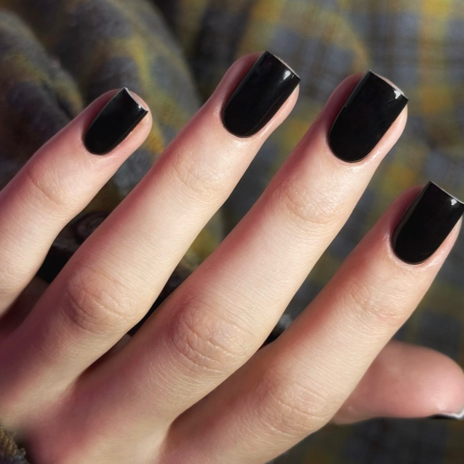 Маникюр однотонный