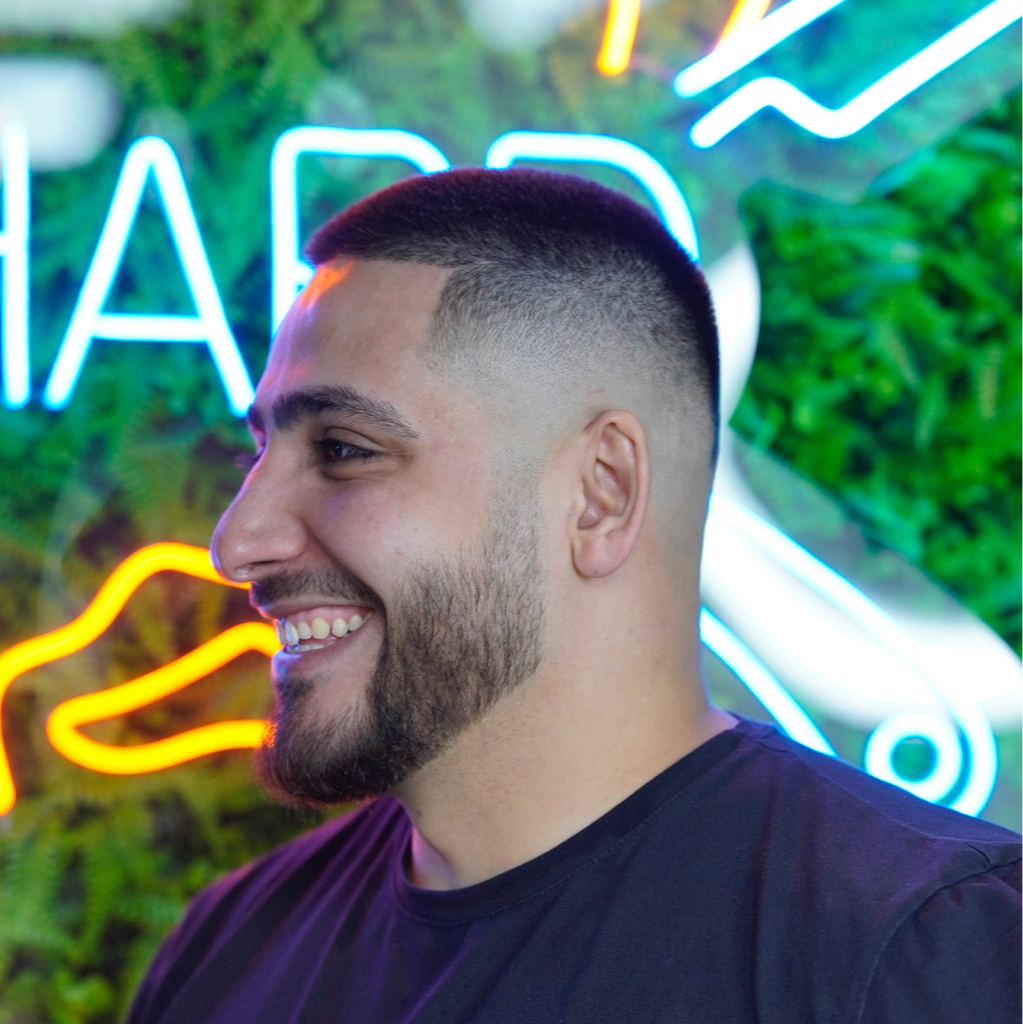 Мужская стрижка под насадки