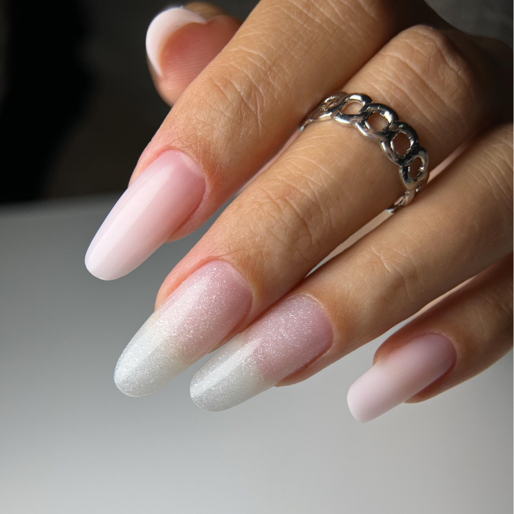 Наращивание ногтей Стоимость зависит от длины ногтей