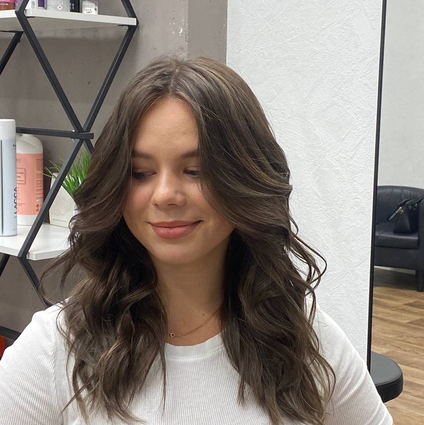 Окрашивание корни/ длина ( средние волосы )