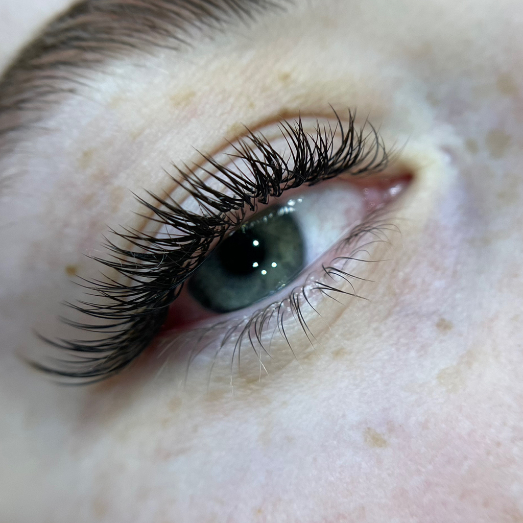 Наращивание ресниц Mascara (мокрый эффект)