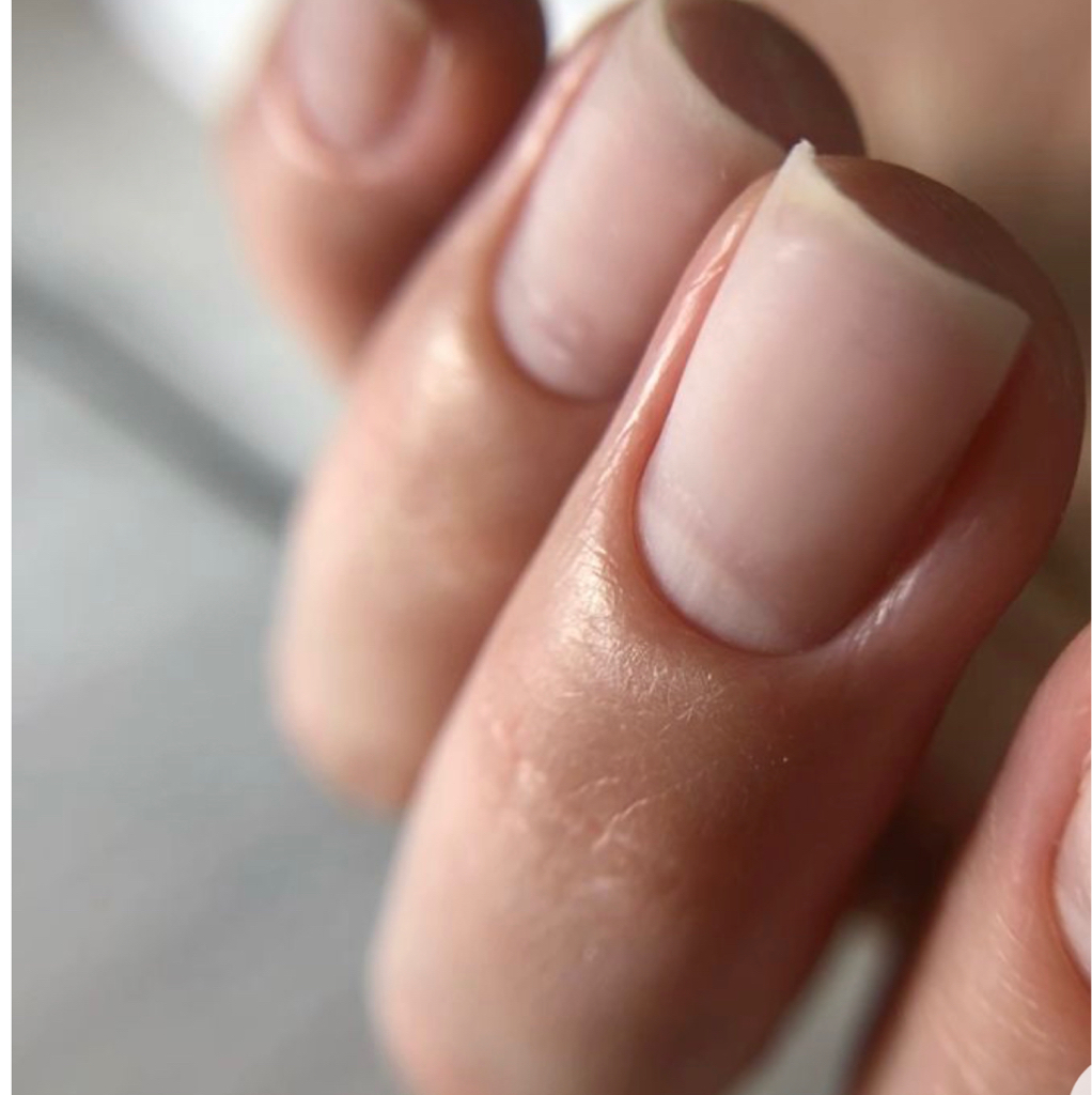 Комбинированный маникюр без покрытия