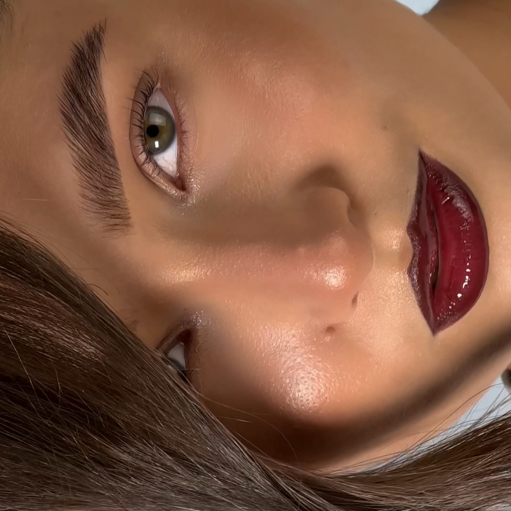 Окрашивание бровей краской