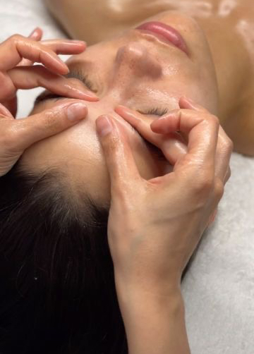 Массаж лица классический