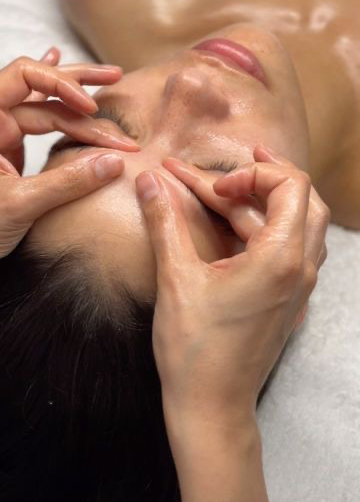 Массаж лица скульптурный